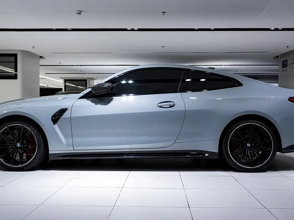 BMW M4 2021 M4