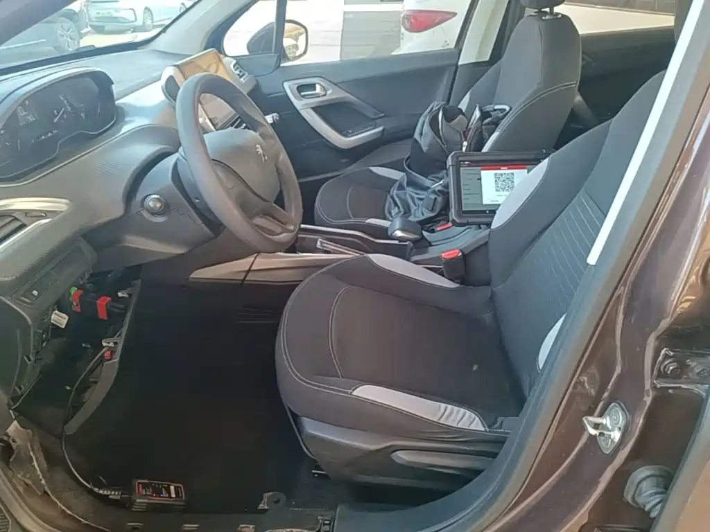 Peugeot 2008 — миниатюра 15