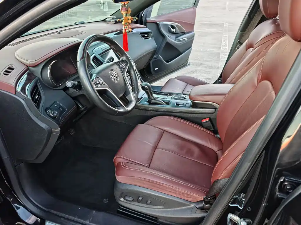 Buick LaCrosse — миниатюра 5