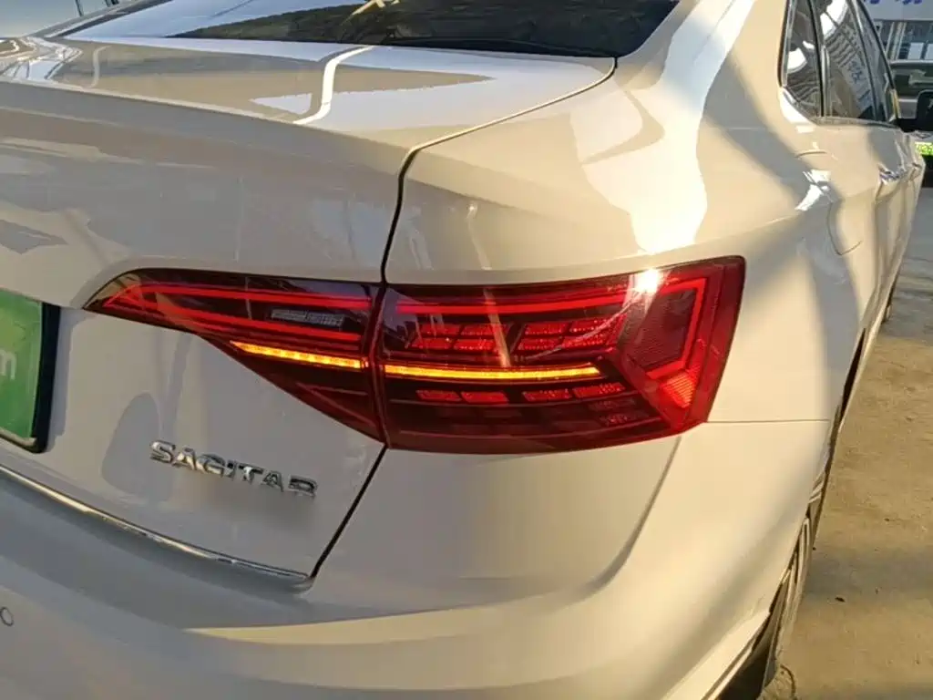 Volkswagen Sagitar — миниатюра 8
