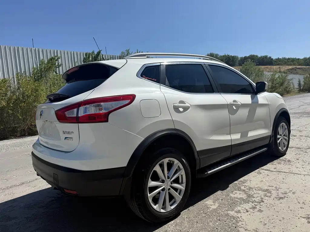 Nissan Qashqai — миниатюра 9