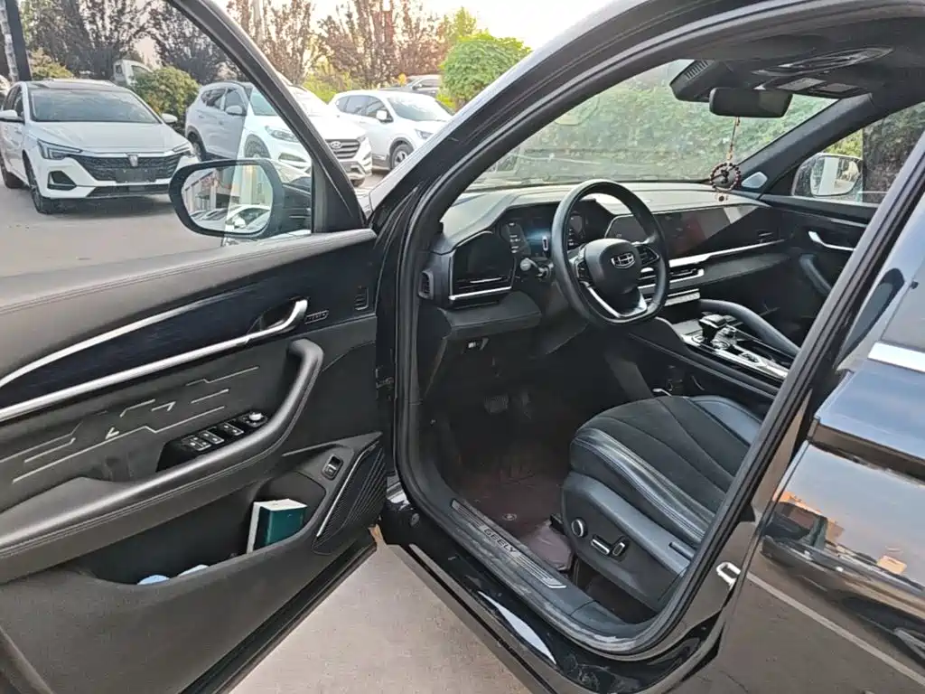 Geely Xingyue L — миниатюра 16