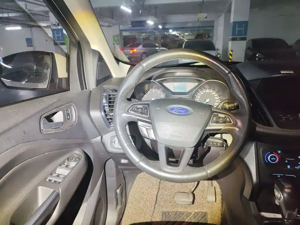 Ford Kuga — миниатюра 3