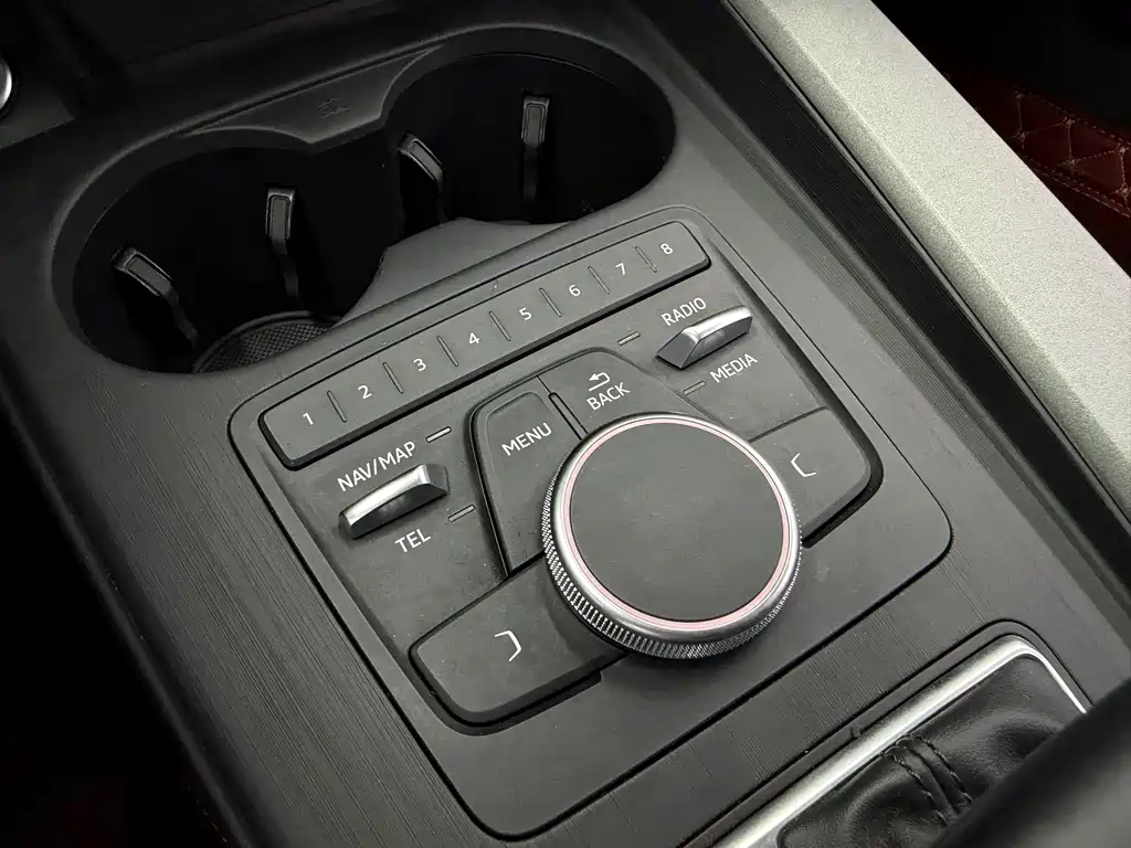 Audi A4L — миниатюра 17