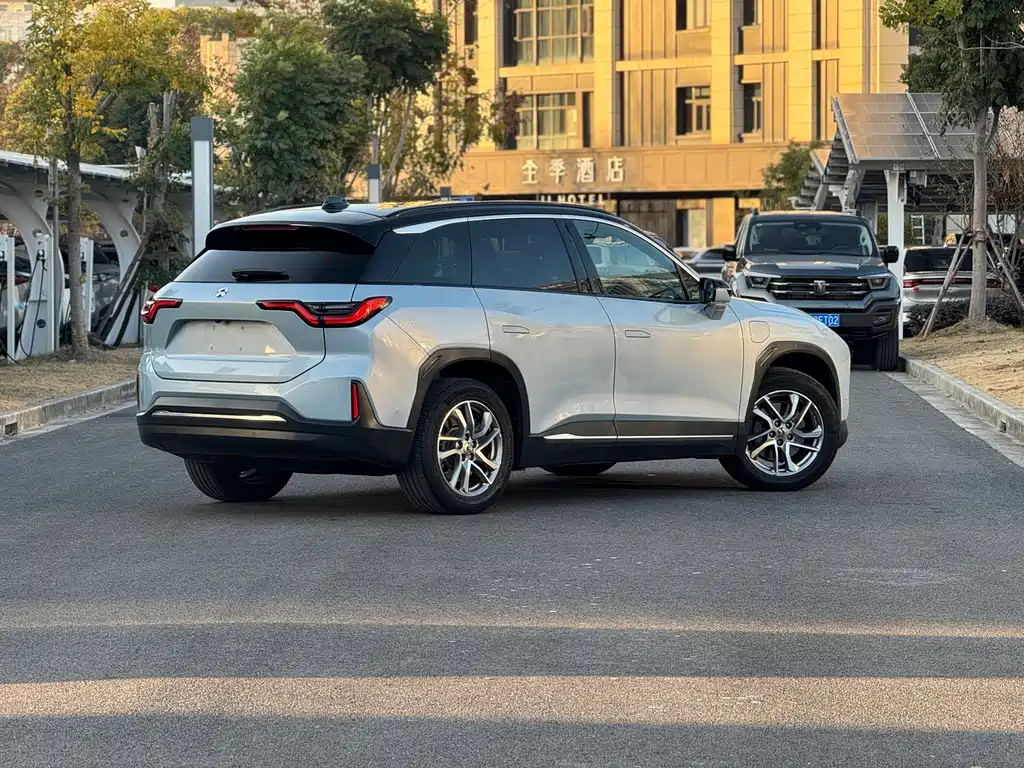 NIO NIO ES6