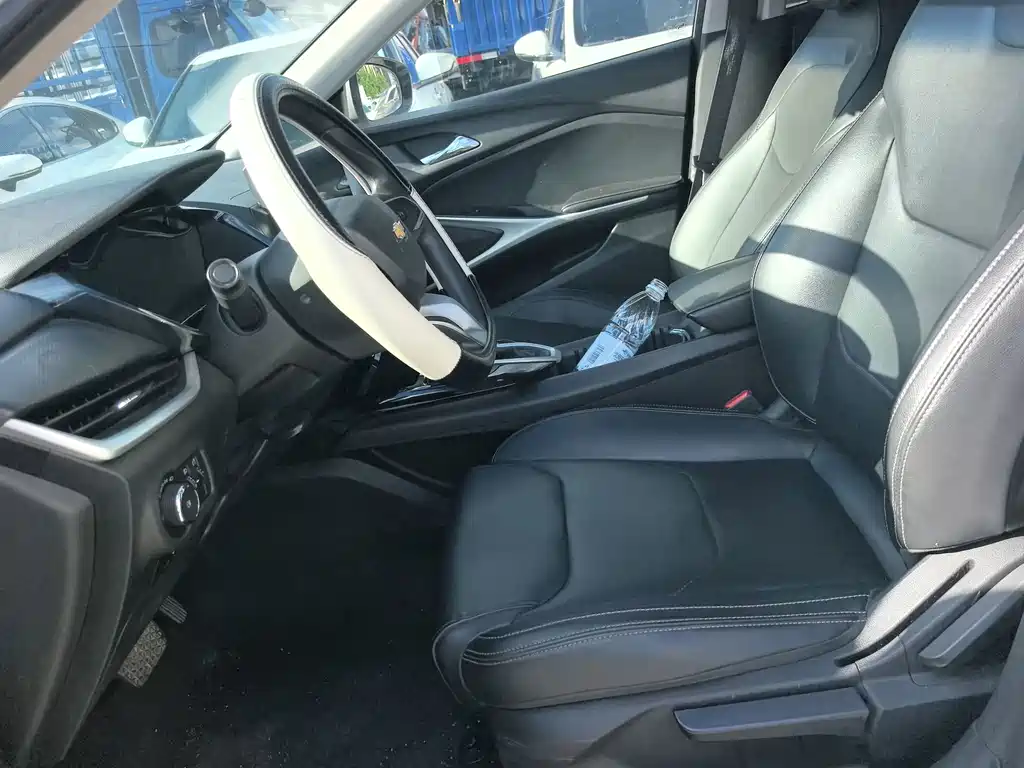 Chevrolet Menlo — миниатюра 11