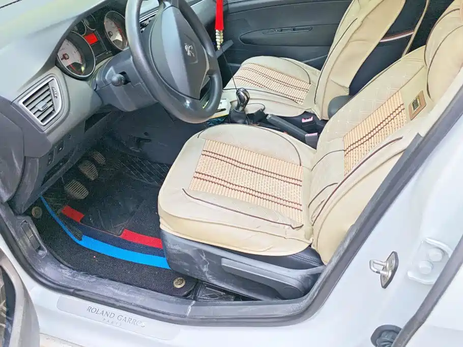 Peugeot 308 — миниатюра 9