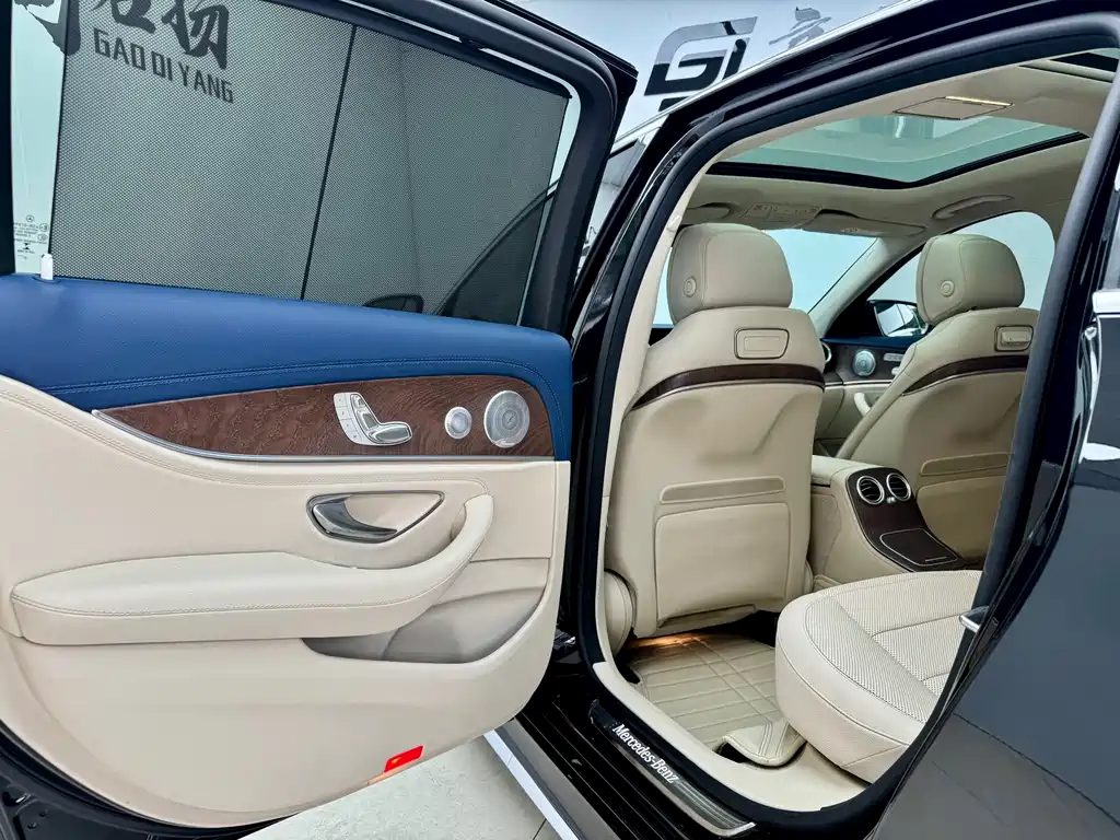 Mercedes-Benz E-Class — миниатюра 12