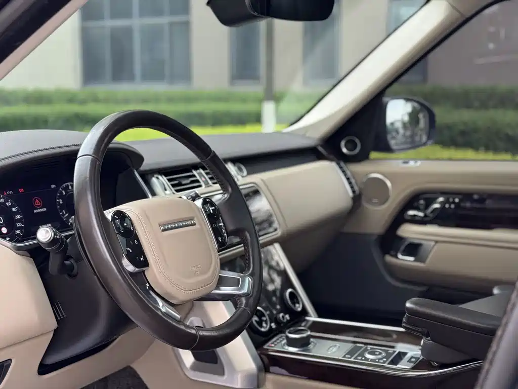 Land Rover Range Rover — миниатюра 5