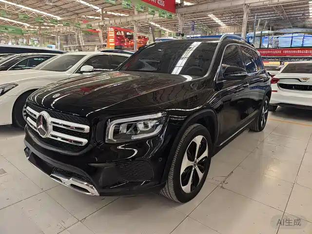 MERCEDES-BENZ GLB 2021
