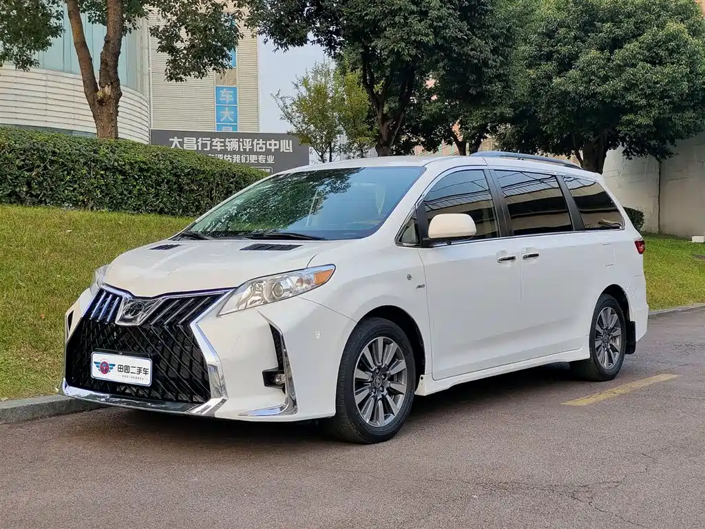 Toyota Sienna 2021