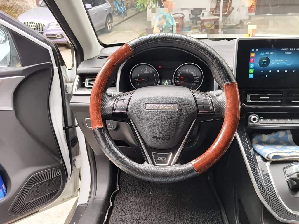Haval Haval M6 1.5 л 2023 г. Белый, пробег 16200 км