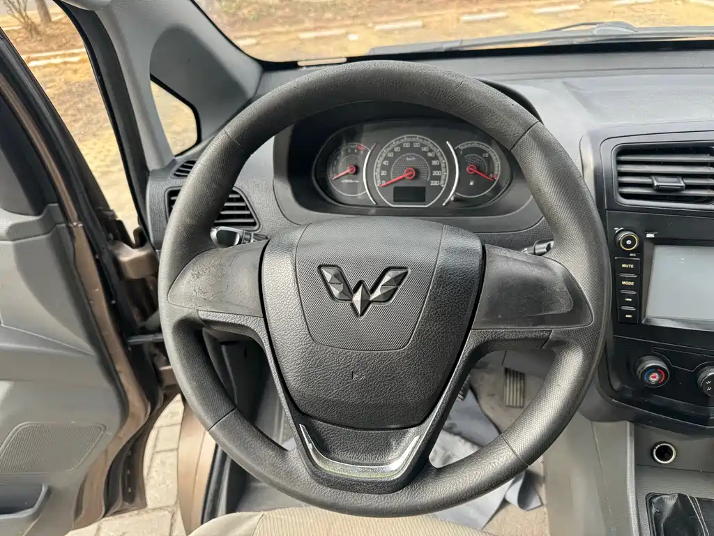 WULING WULING JOURNEY CLASSIC