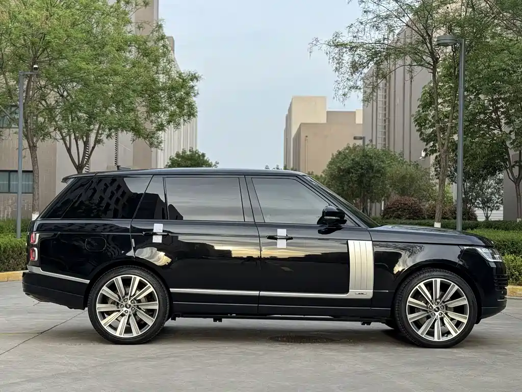 Land Rover Range Rover — миниатюра 18