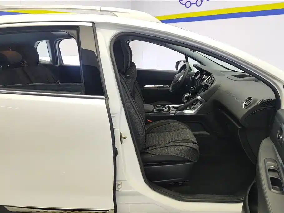 Peugeot 3008 2015 1.6THP AT