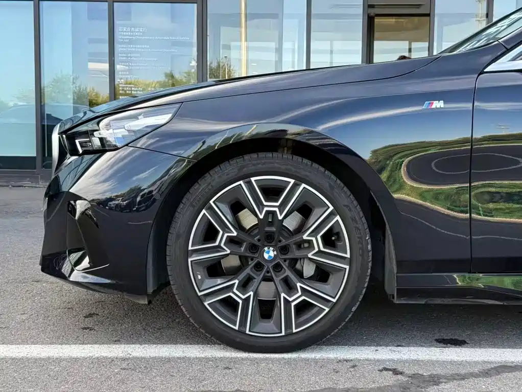 BMW 5 Series 5 2025 530Li Premium M Sport