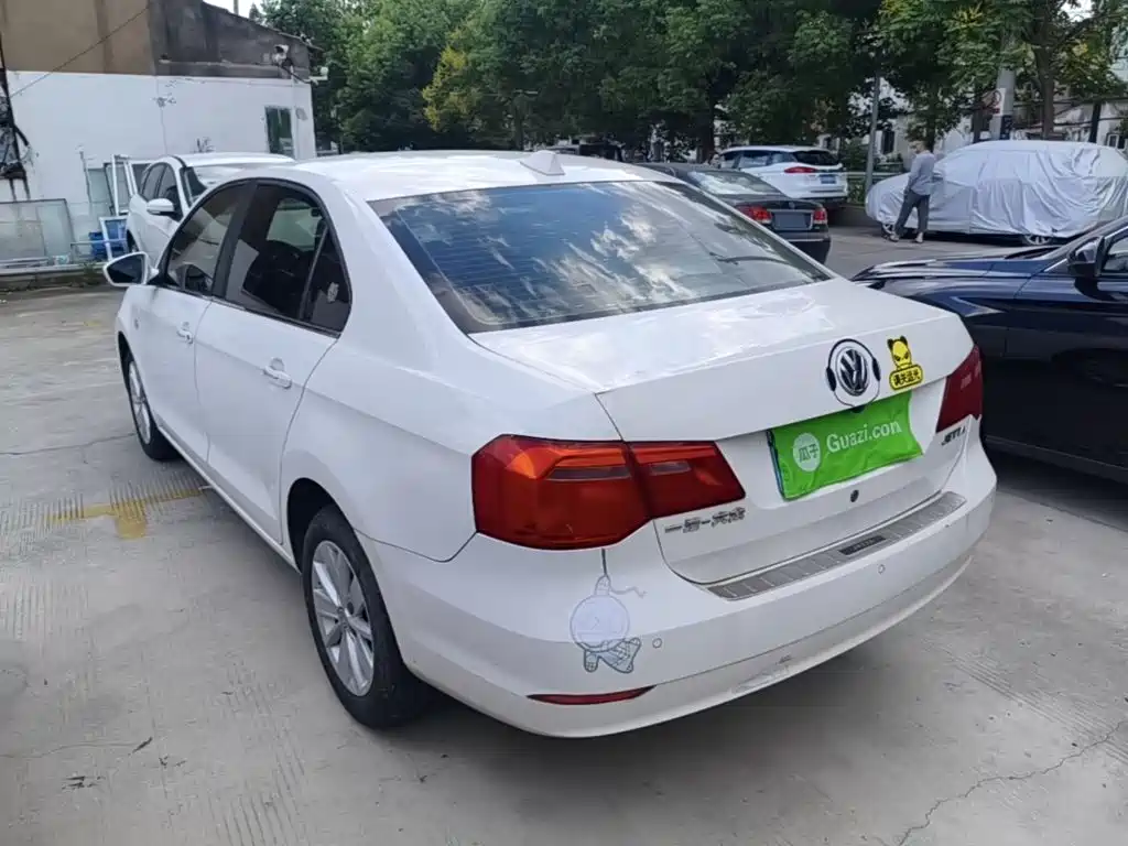 Volkswagen Jetta — миниатюра 5