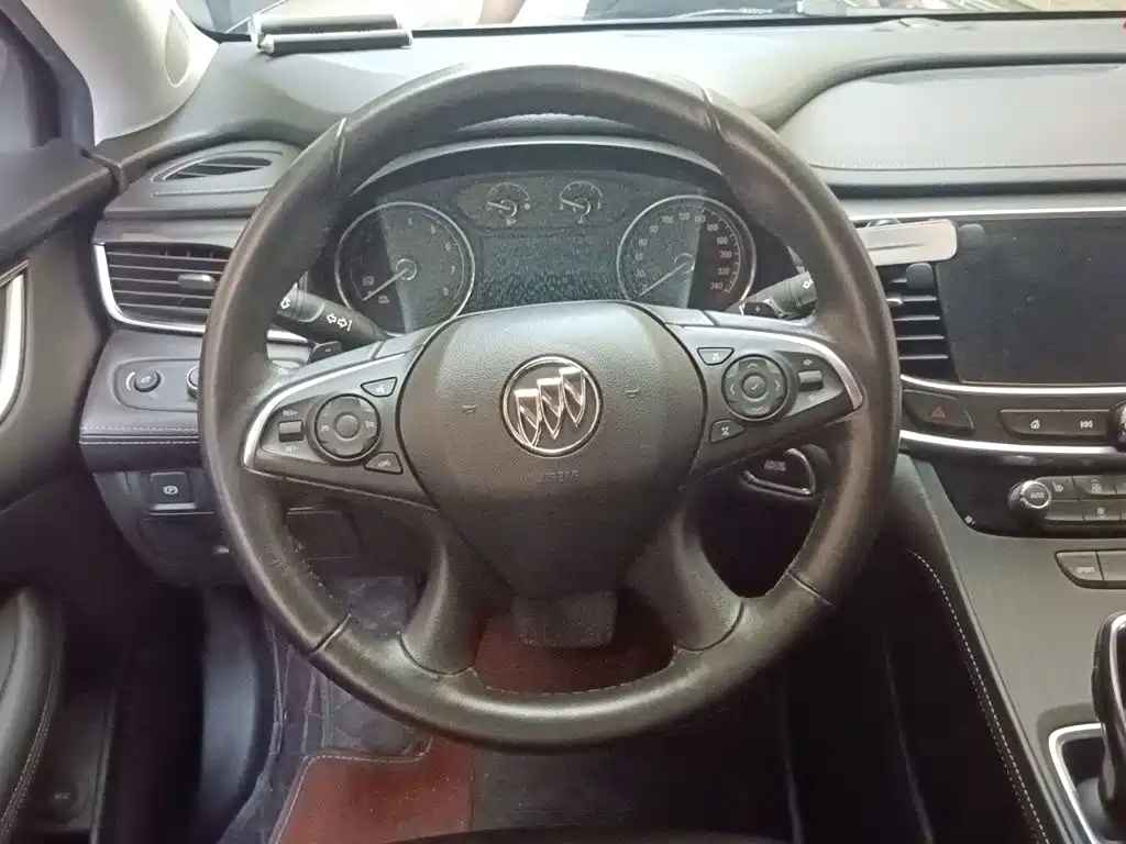 Buick LaCrosse — миниатюра 6