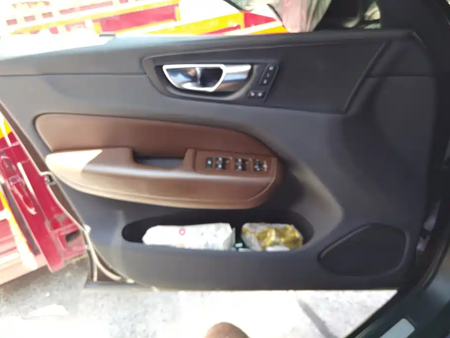 Volvo XC60 — миниатюра 7