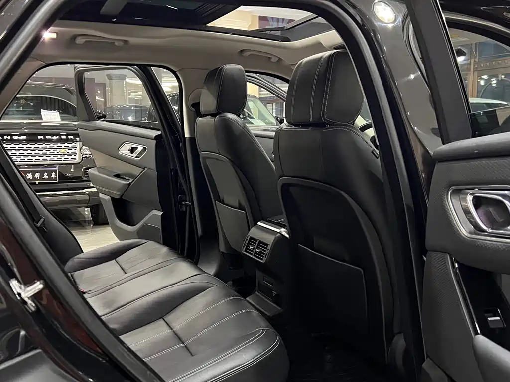 Land Rover Velar — миниатюра 16