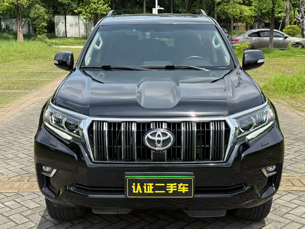 TOYOTA PRADO