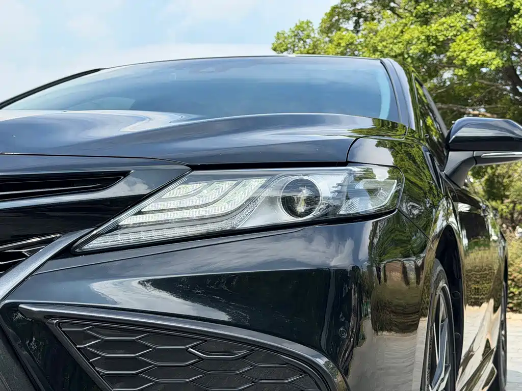 Toyota Camry — миниатюра 21