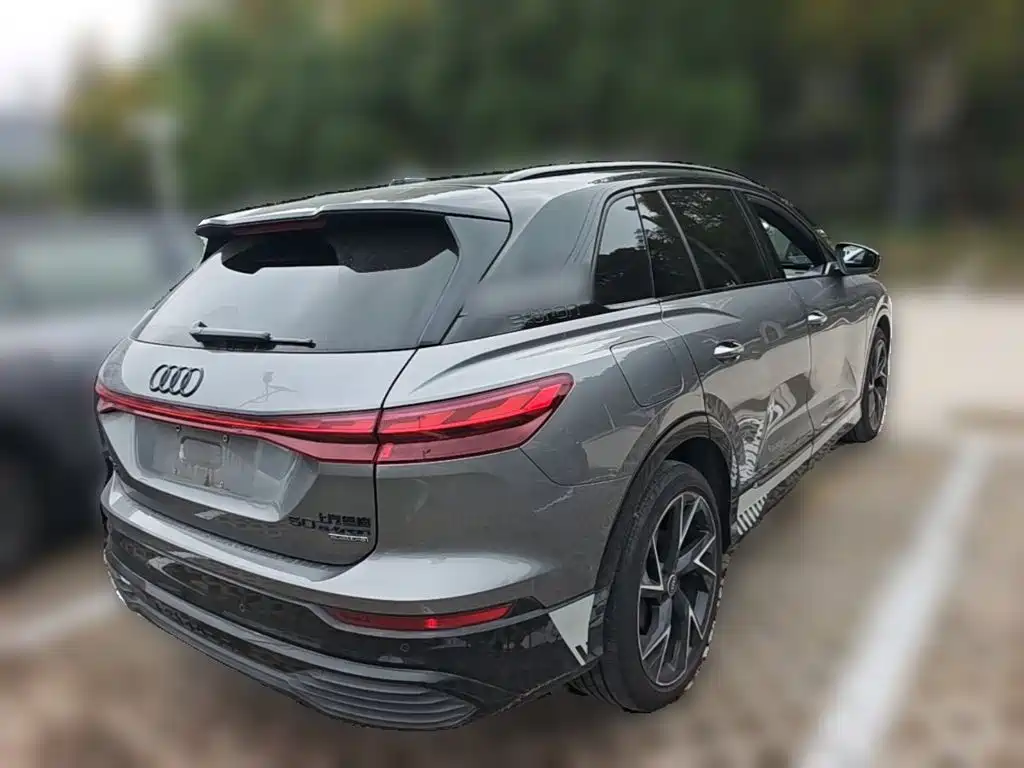 Audi Q5 e-tron — миниатюра 10