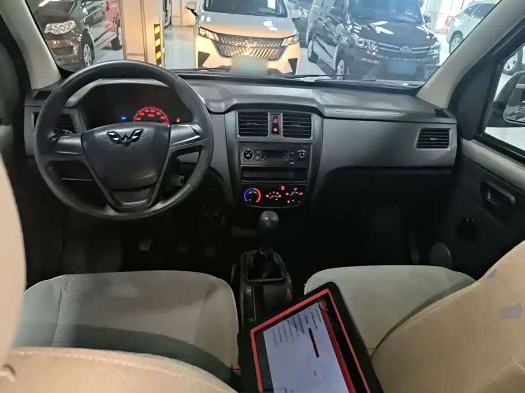 Wuling Rongguang — миниатюра 10