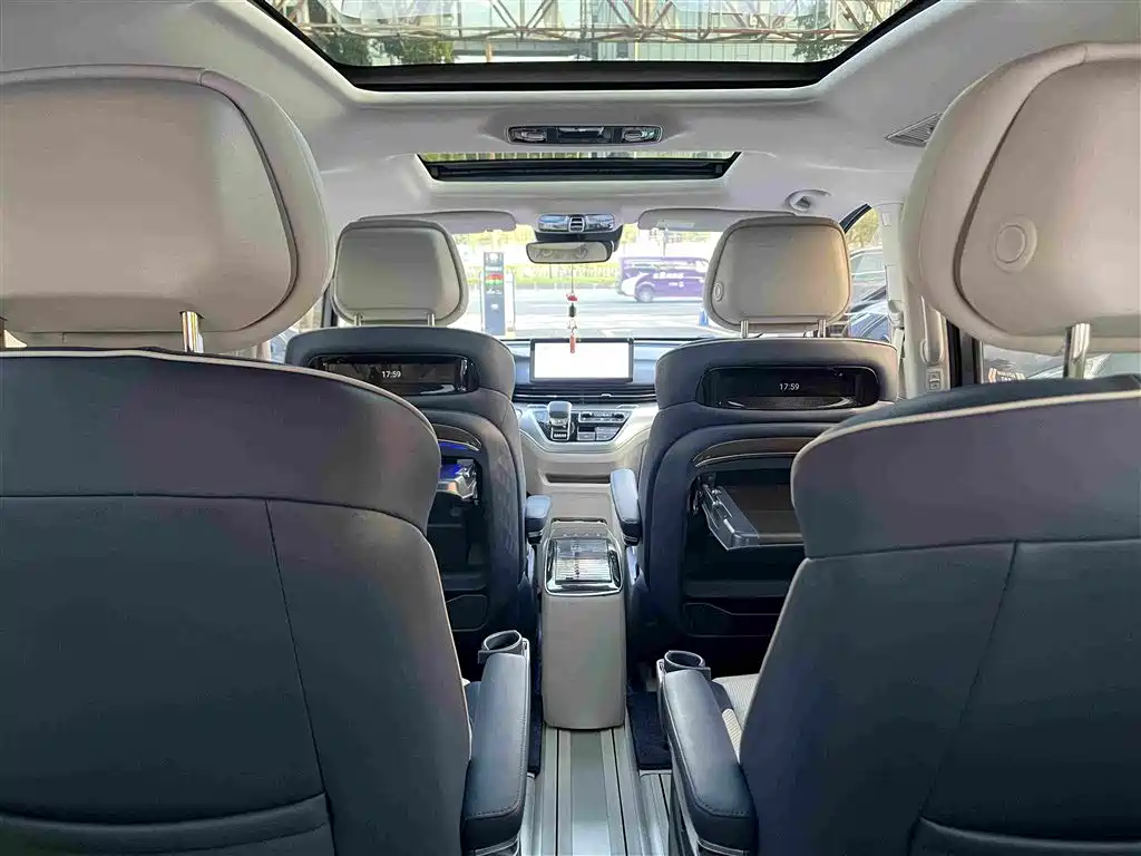 Roewe iMAX8 — миниатюра 24