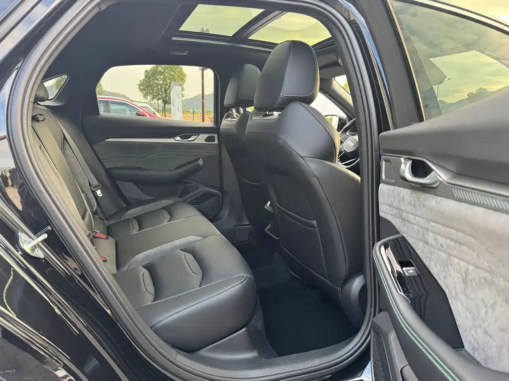 GEELY AUTOMOBILE XINGRUI