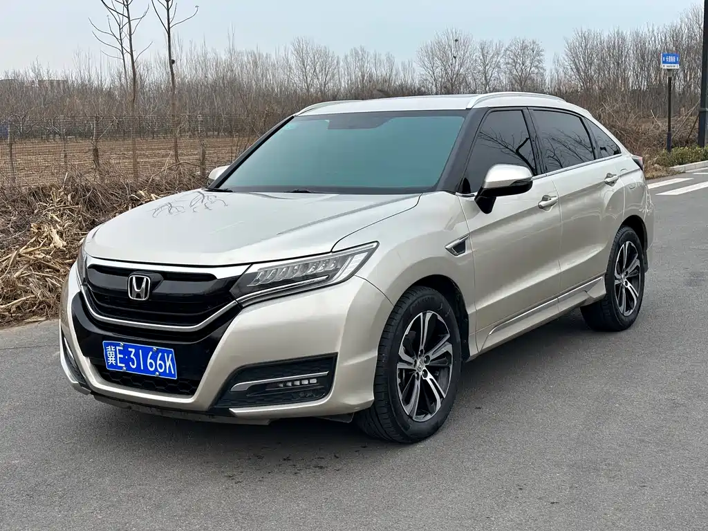 HONDA UR V