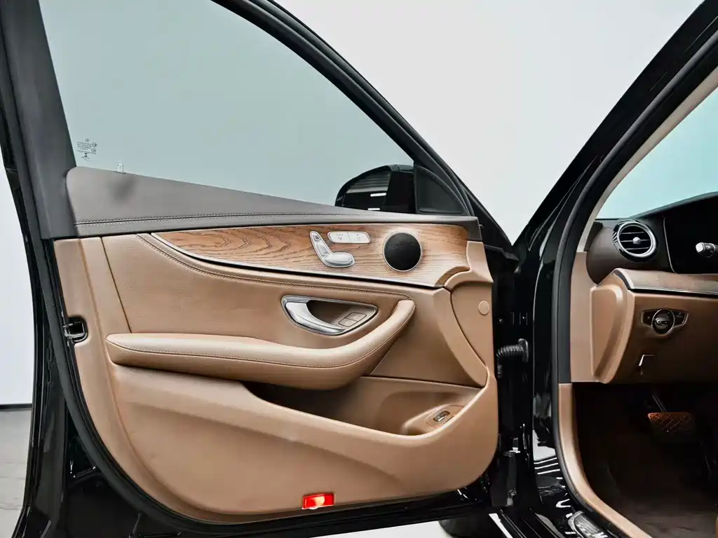 Mercedes-Benz E-Class New Energy E 350 e L Plug-in Hybrid Sedan, фото 23