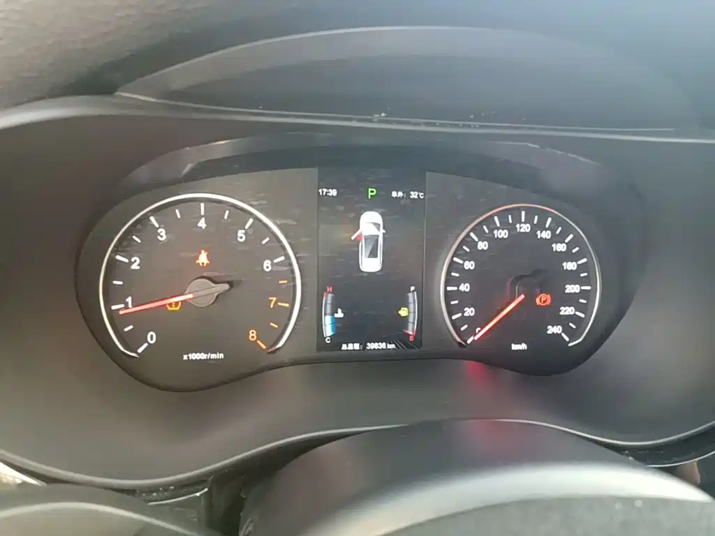 BYD MAX — миниатюра 12