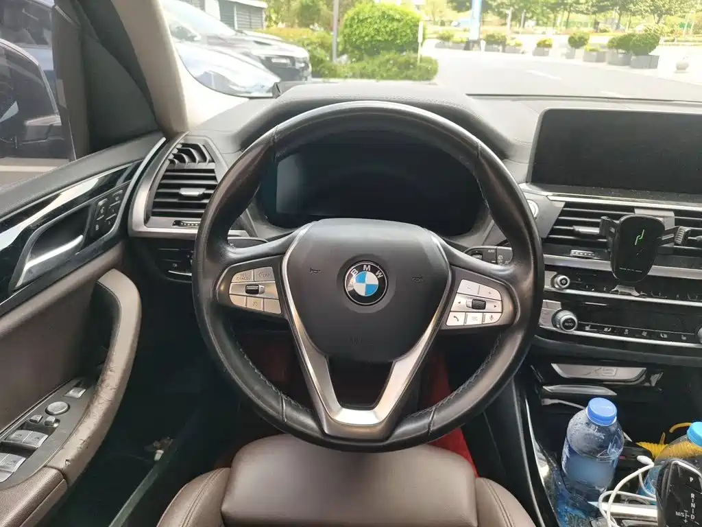 BMW X3 — миниатюра 11