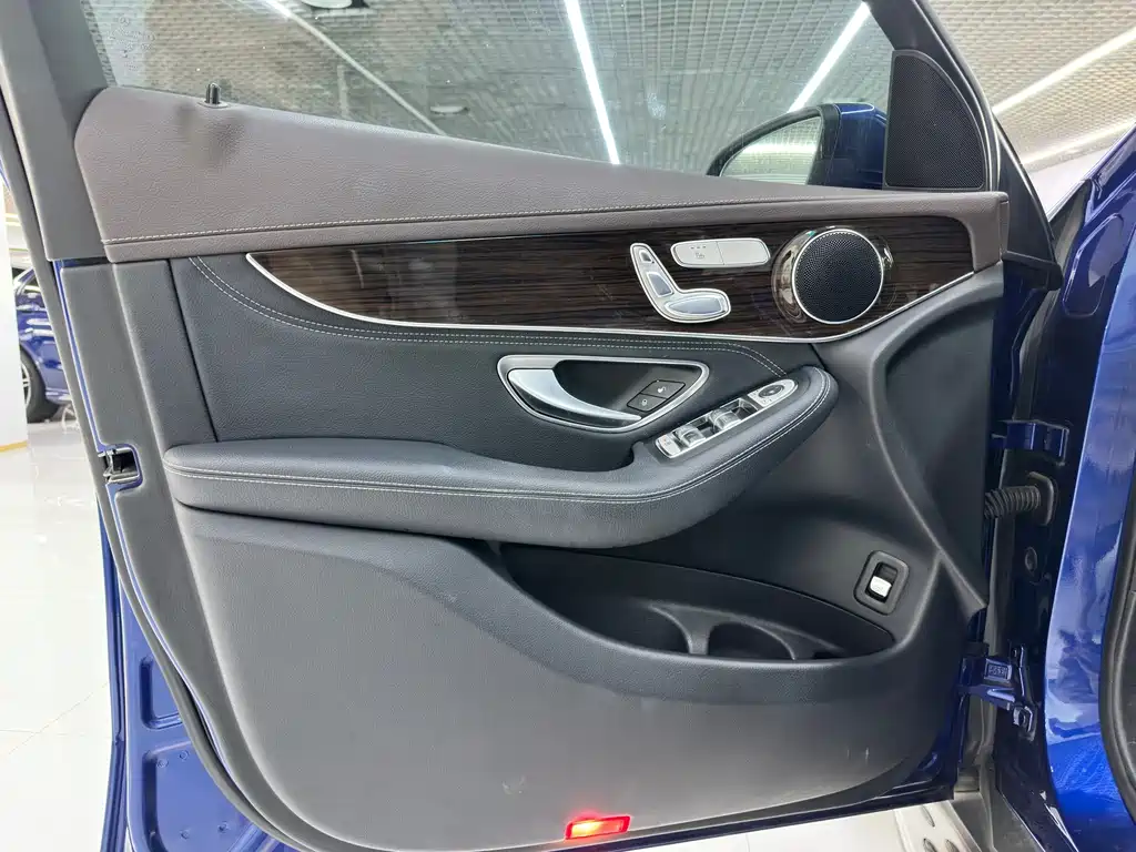 Mercedes-Benz GLC — миниатюра 17