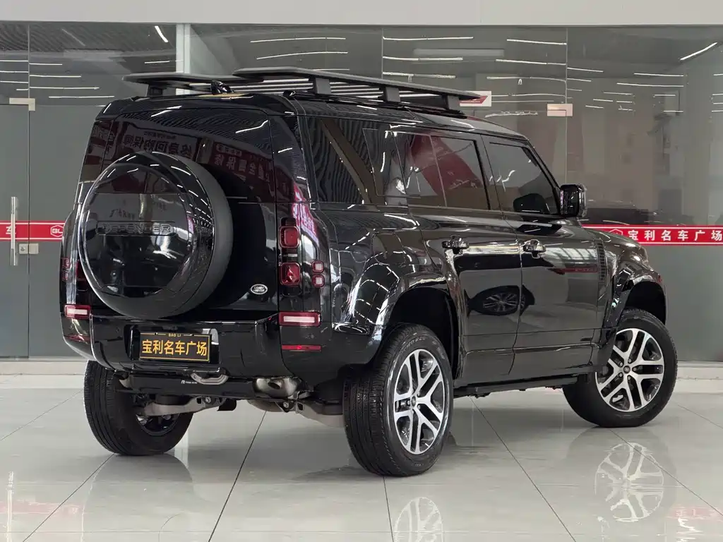 Land Rover Defender — миниатюра 18