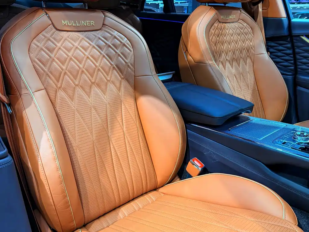 Bentley Flying Spur PHEV — миниатюра 10