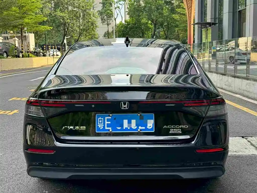 Honda Accord — миниатюра 5