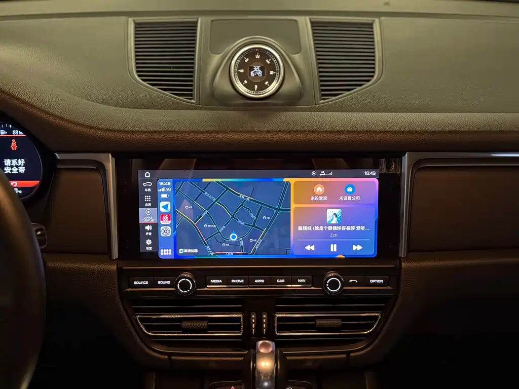 Porsche Macan — миниатюра 11