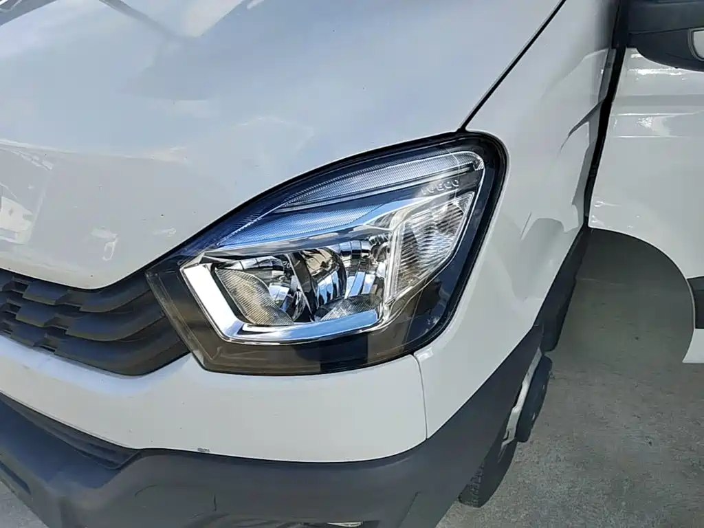IVECO Ousheng — миниатюра 24