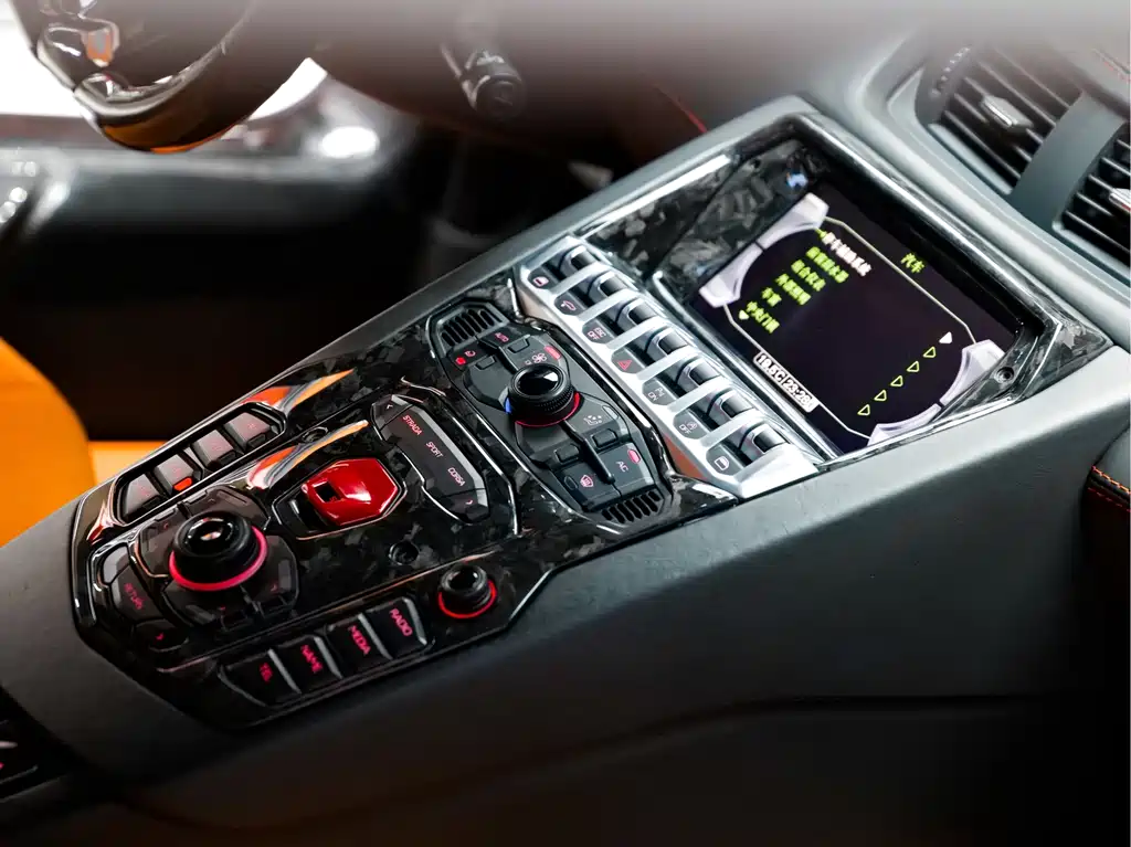 Lamborghini Aventador — миниатюра 14