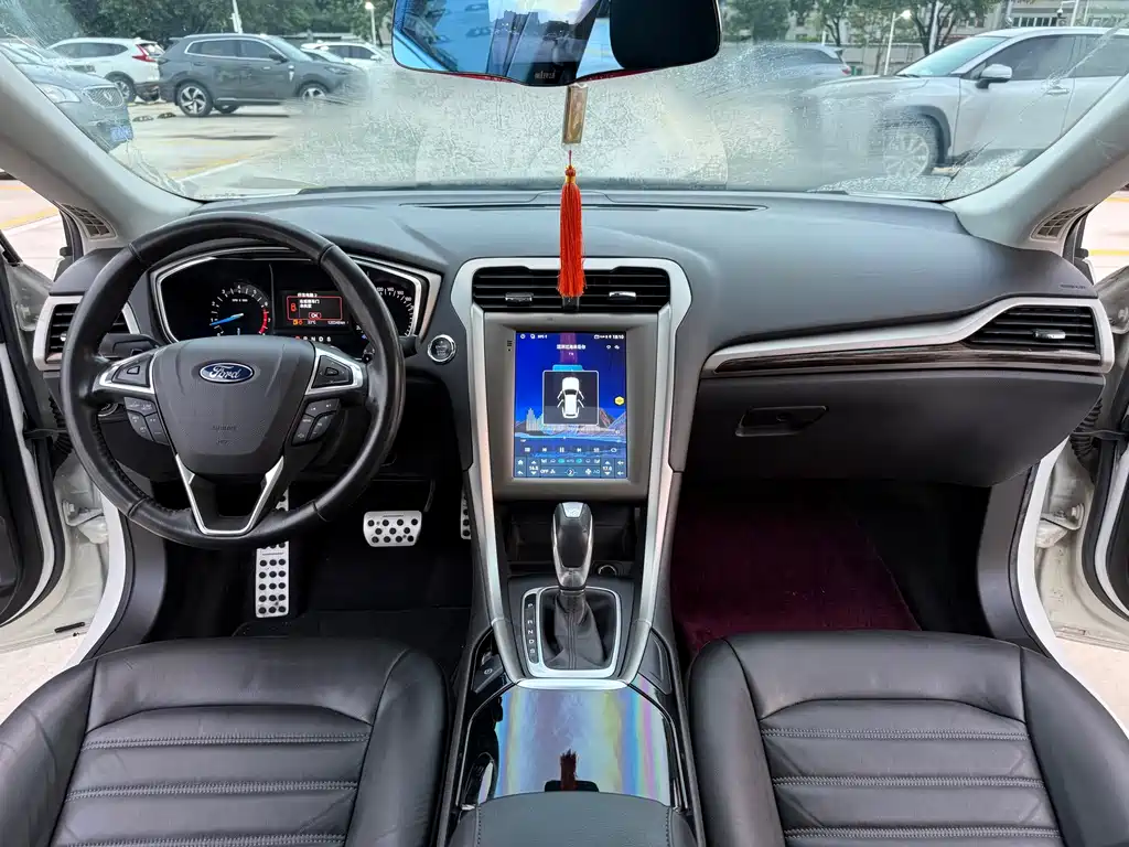 Ford Mondeo — миниатюра 9