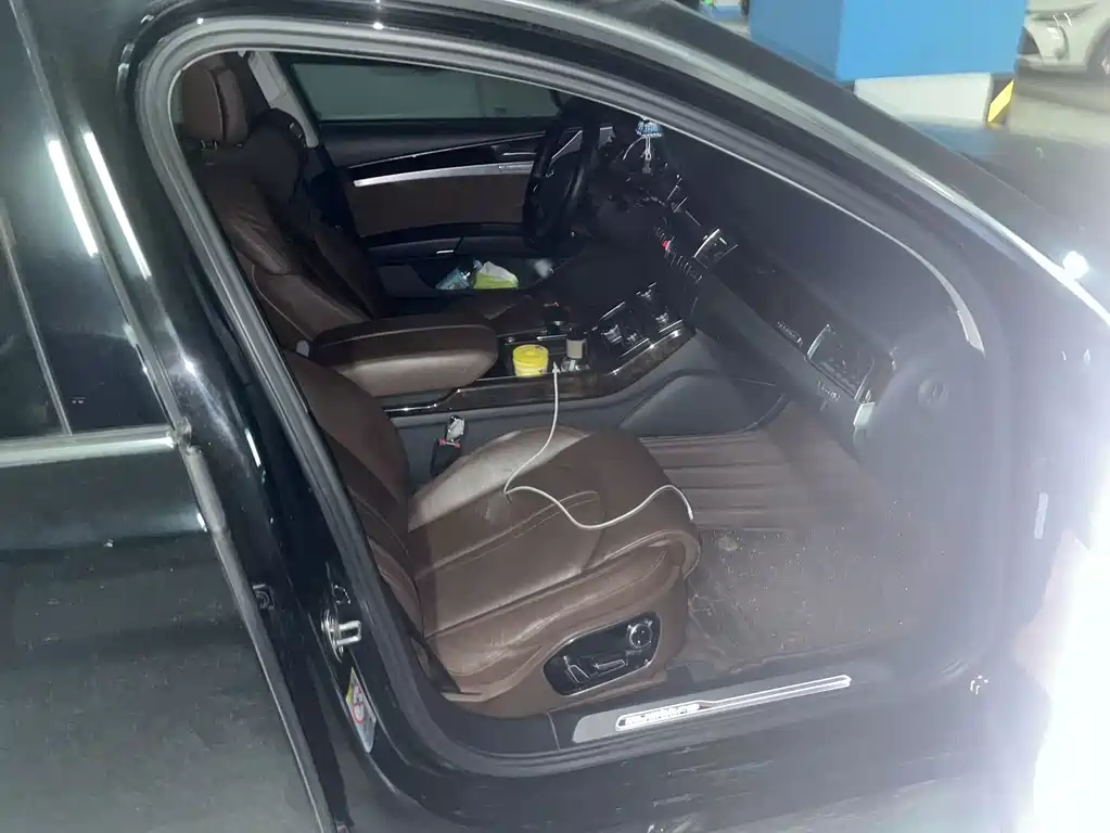Audi A8 — миниатюра 9