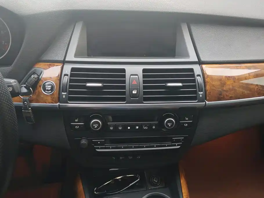 BMW X5 (Import) — миниатюра 13