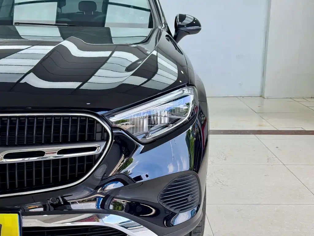Mercedes-Benz GLC 2024 GLC 260 L 4MATIC 5 мест