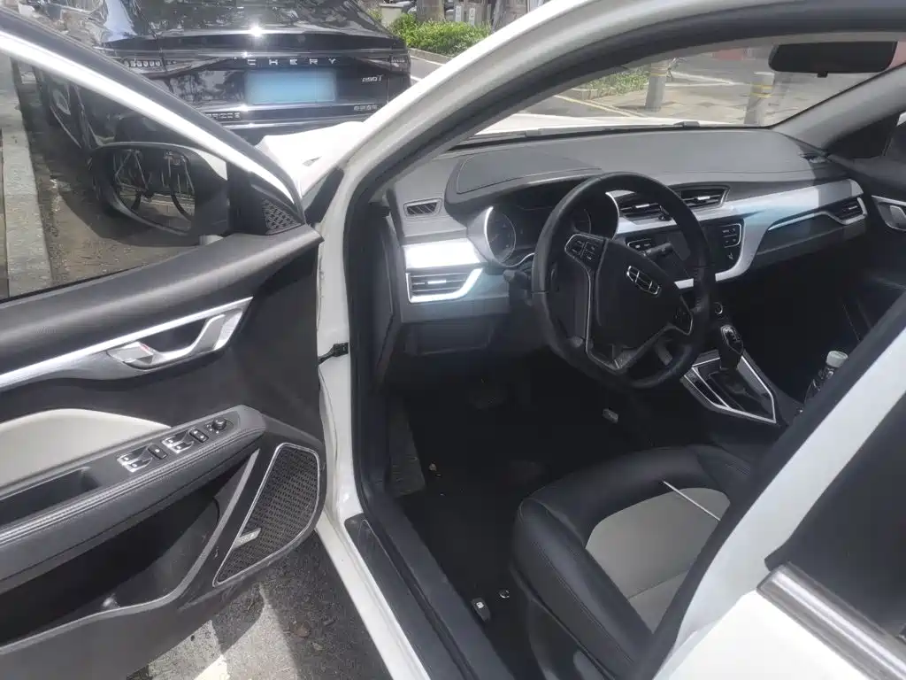 Geely Vision — миниатюра 12