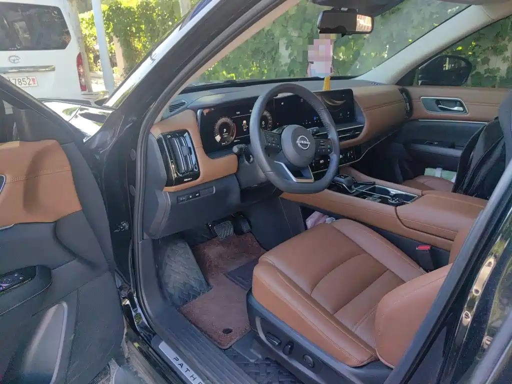 Nissan Teramont — миниатюра 14