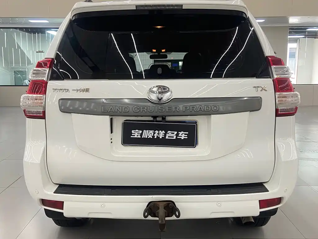 Toyota Land Cruiser Prado 2016 2.7L AT Standard