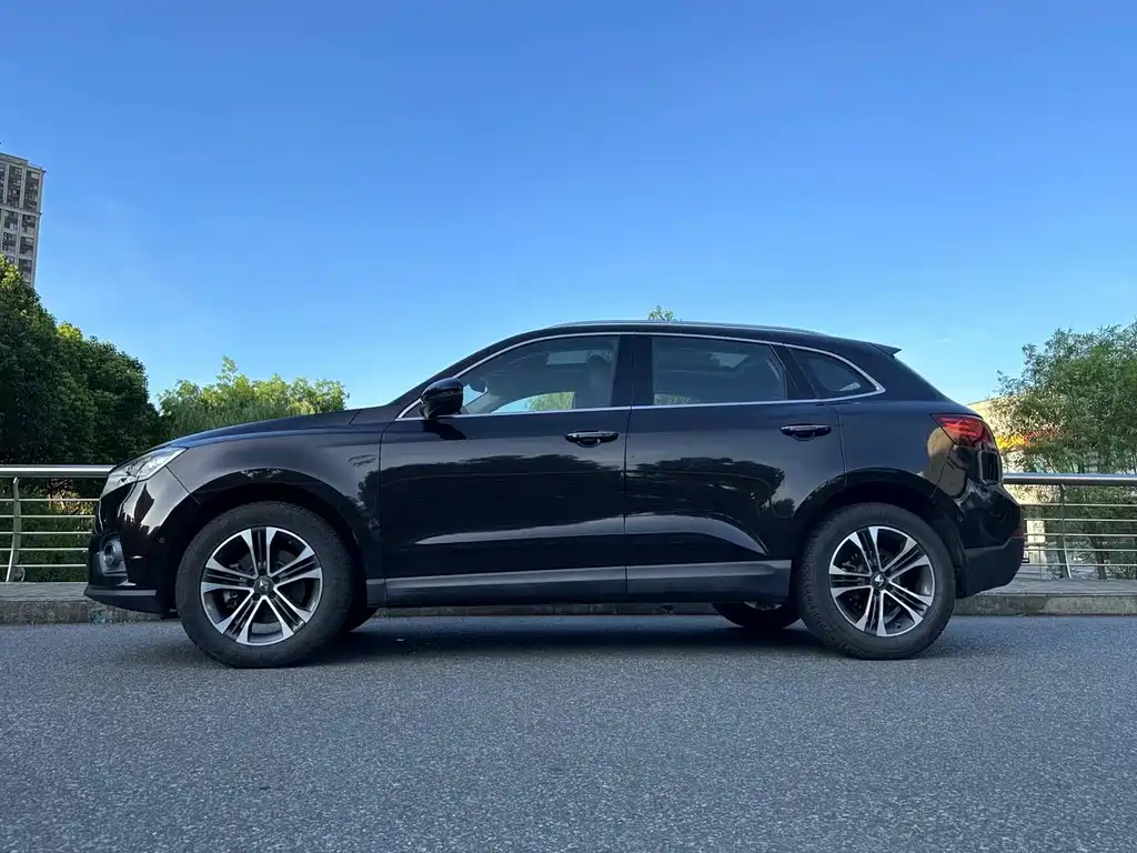 BORGWARD BAOWO BX7