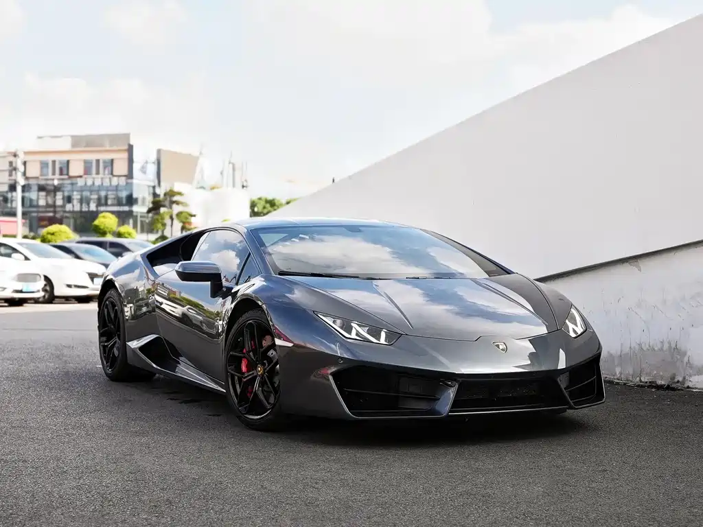 LAMBORGHINI HURACÁN